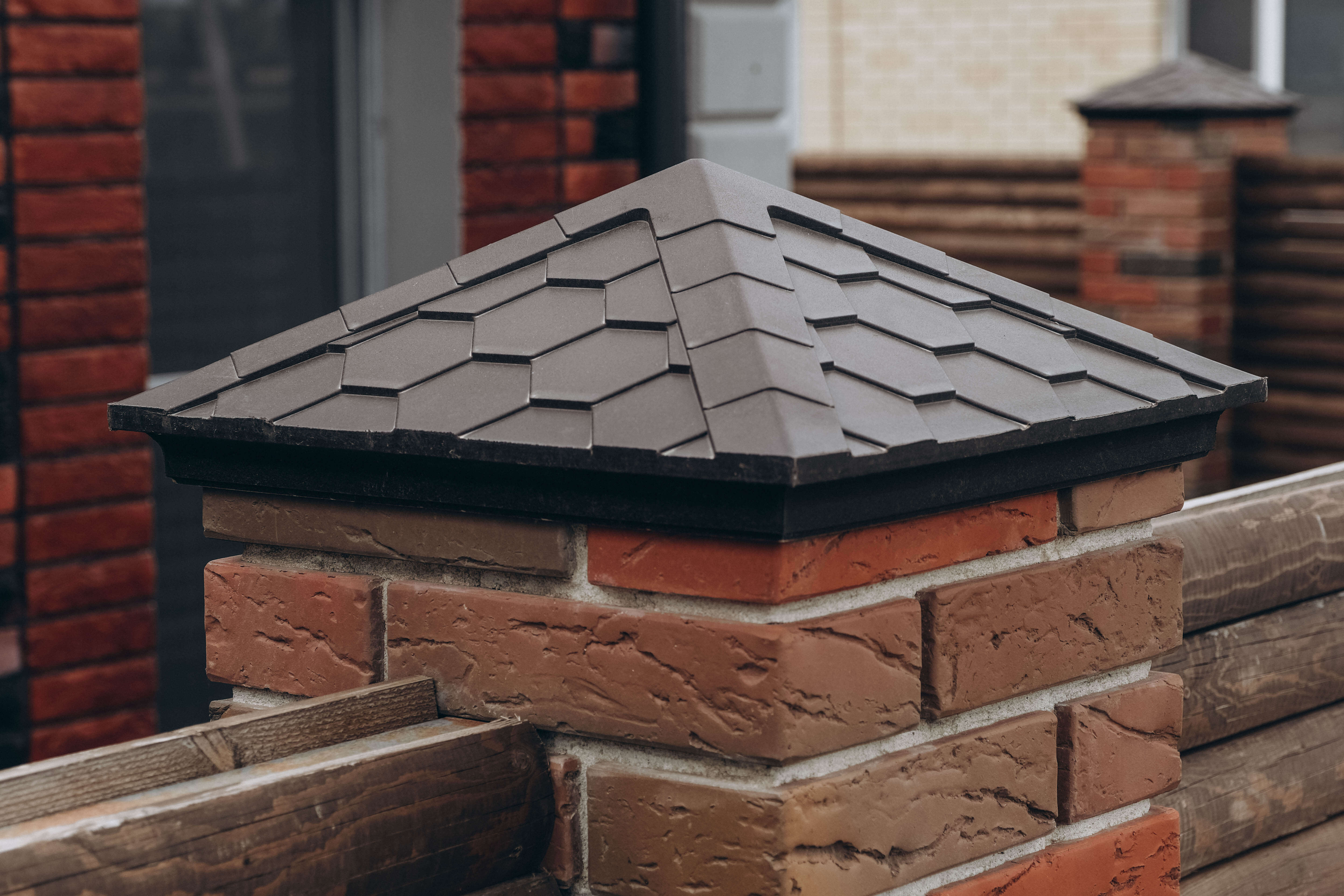 Колпак Zking Эверест Коричневый на столб 1.5х1.5 кирпича (390х390мм) в Сальске фото